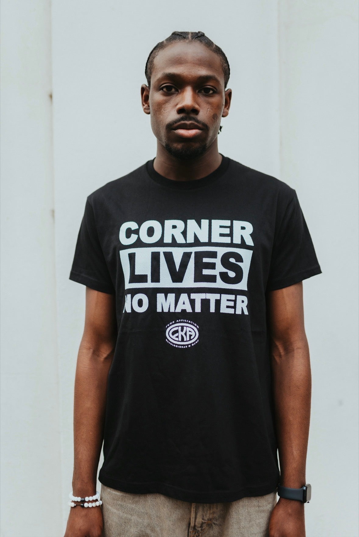 T-shirt à manches courtes "CORNER LIVES NO MATTER"