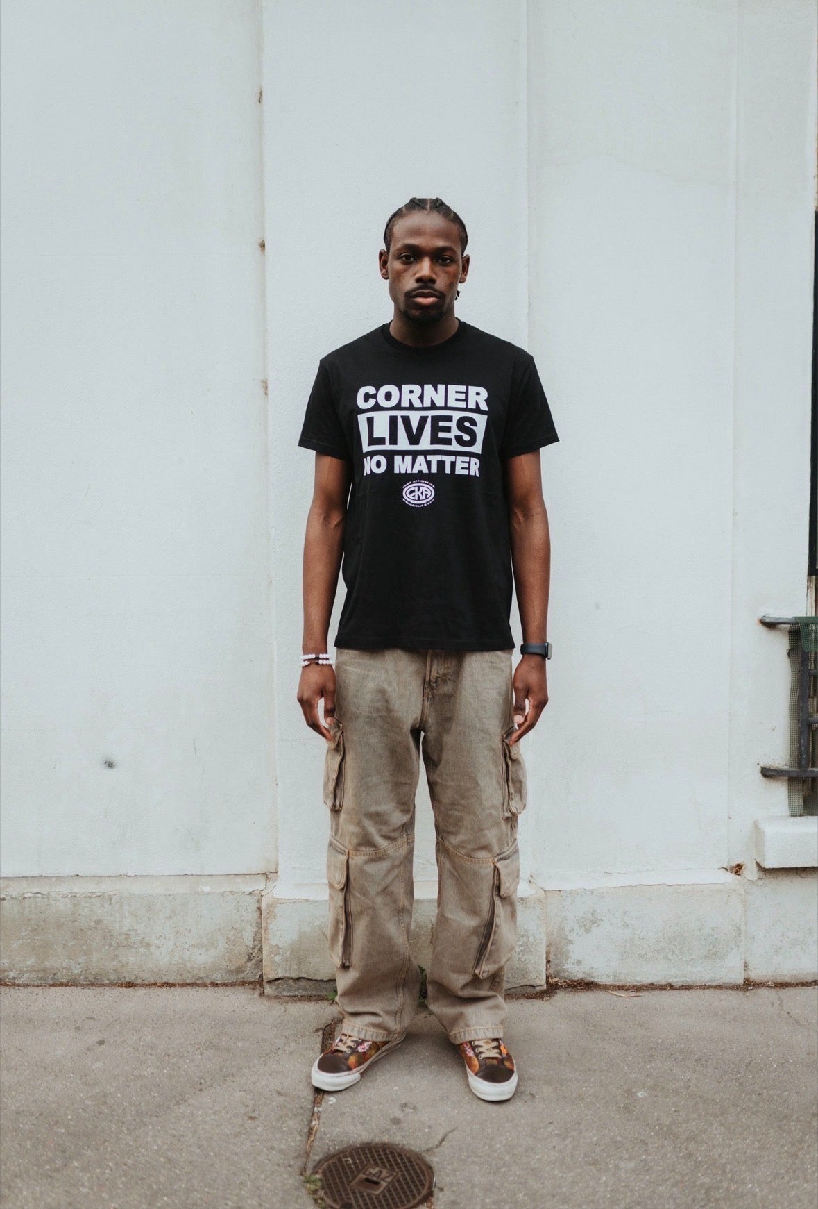 T-shirt à manches courtes "CORNER LIVES NO MATTER"