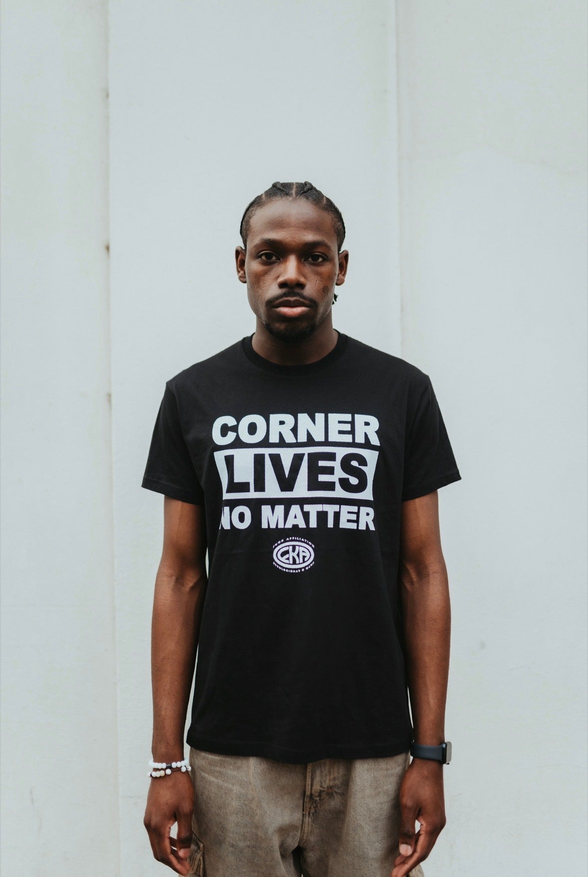 T-shirt à manches courtes "CORNER LIVES NO MATTER"